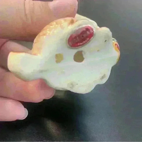 Vintage Bone China Puppy w/ big eyes and yellow striped ball, approx. 3” tall - Picture 5 of 5